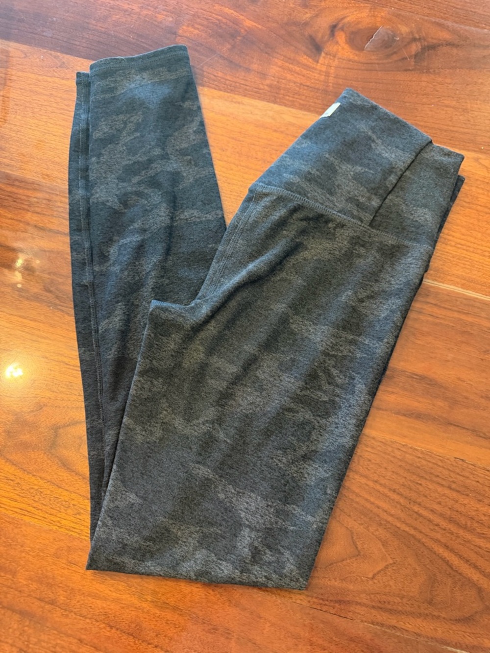 Vuori Elevation Charcoal Grey Camo Leggings